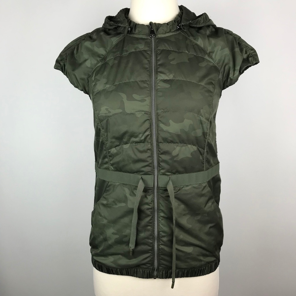 Lululemon Spring Fling Green Camo Puffy Hood Vest - Picture 2 of 8